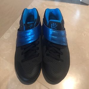 Kyrie 2 Raindrop basketball shoes